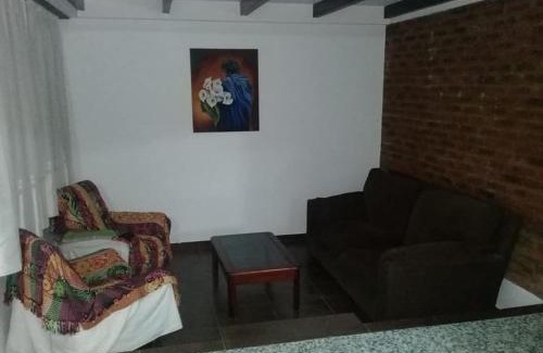 Necochea House | Cozy Casa Grande Near Necochea Beach, Pet Friendly Stay