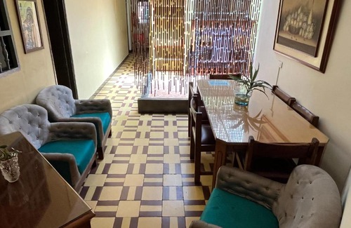 Villa Nueva House | Budget-Friendly Stay at Casa Grande Hostal - Family Friendly!