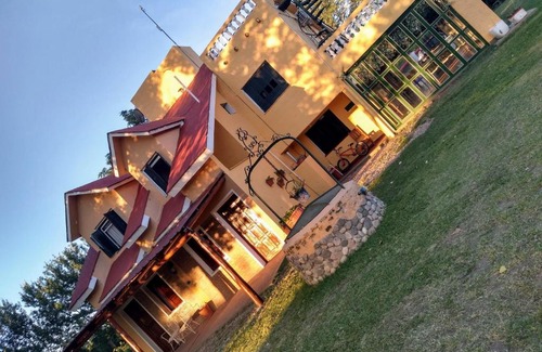 San Lorenzo House | Discover Casa Grande La Querencia: Family & Pet-Friendly Stay