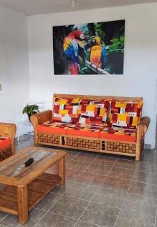 Jojutla House | Discover Casa Guacamayas: Pet-Friendly Family Getaway