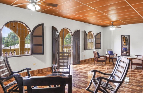 Leon House | Casa Guadalupe: Pet-Friendly Oasis with Oceanfront Views