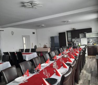 Sovata House | Experience Casa Hărșan: Oceanfront Bliss with Pool Access