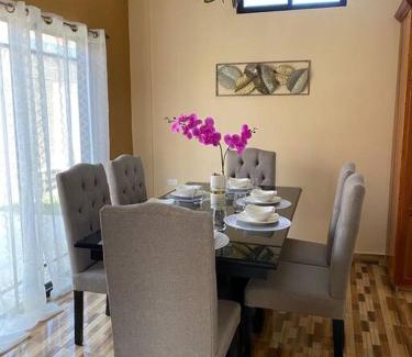Siguatepeque House | Guest Rated 9.9: Casa Hacienda Real - Family & Pet Friendly