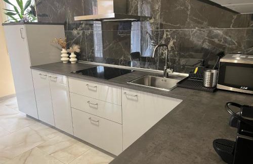 Intra Apartment | Pet-Friendly Retreat at Casa Hanna2 – Rated 9.4/10