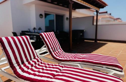 Puerto de Santiago Apartment | Scenic Casa Heidi: Poolside Retreat with Ocean Cliff Views