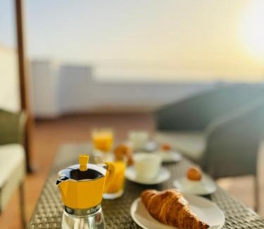 Puerto de Santiago Apartment | Scenic Casa Heidi: Poolside Retreat with Ocean Cliff Views