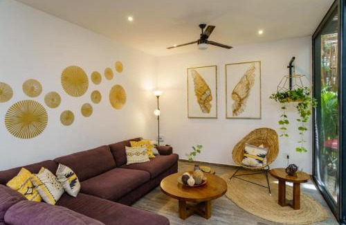 Ek Balam Village House | Relax at Casa Hela TH 7: Family-Friendly with Pool & Kitchen