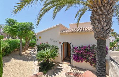 L'Alcassar Villa | Tranquil Casa Helena with Oceanfront Views and Pool