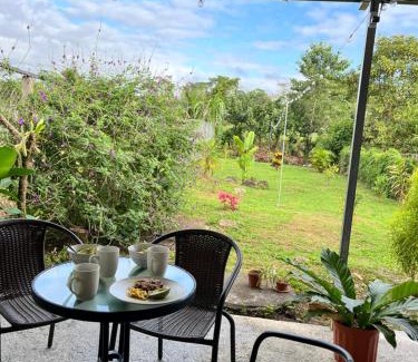 Los Angeles House | Family-Friendly Getaway at Casa Heliconia - La Fortuna