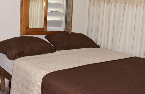 Cienfuegos House | Unforgettable Stay at Casa Henry y Lalita with Spa & Dining