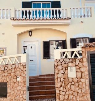 Lagos House | Casa Hermano Bright and Sunny with sea views