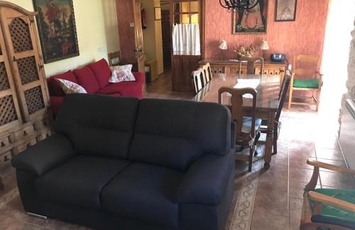 Corduente House | Cozy Casa Hipolito: Pet-Friendly with Breakfast Included