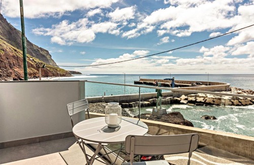 Prazeres House | Oceanfront Bliss at Casa Homem do Mar - 4 Star Retreat