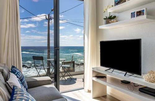 Prazeres House | Oceanfront Bliss at Casa Homem do Mar - 4 Star Retreat
