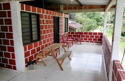 San Cipriano House | Budget-Friendly Stay at Casa Hospedaje Mayesty