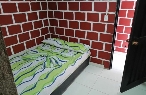 San Cipriano House | Budget-Friendly Stay at Casa Hospedaje Mayesty