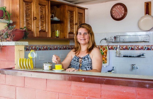 Cienfuegos Bed & Breakfast | Guest Rated 10/10: Casa Hostal Hermanos BF - Spa & Dining
