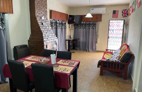 El Jaguel Apartment | Convenient Casa Hotel Cactus Near Ezeiza Airport