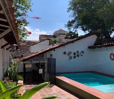 Zona Colonial Hotel | Pet-Friendly Casa Hotel Dulce Candelaria with Pool & Breakfast