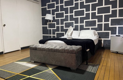 Laureles Hotel | Discover Casa Hotel: Prime Location Near Dining & Nightlife