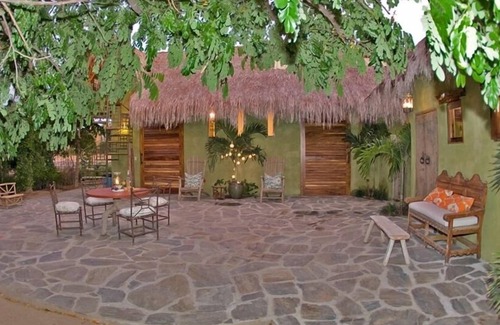 Loreto House | Casa Huerta: Guest Rated 9.8 with Pet-Friendly Amenities