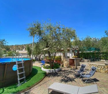 Mattinata Apartment | Cozy Casa I Gabbiani: Oceanfront, Pet-Friendly Retreat