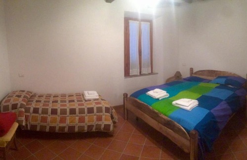 Chiusi della Verna House | Pet-Friendly Retreat at Casa "Il Cassero" with 9/10 Rating