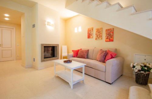 Masero Apartment | Discover Casa in Lunigiana - Bianca with Ocean View & Pool