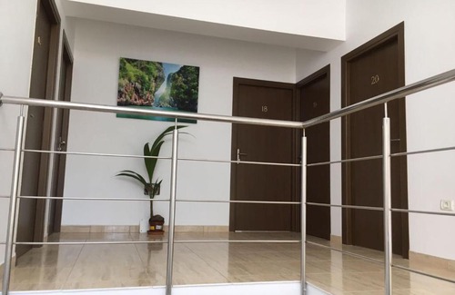 Mamaia-Sat House | Kid-Friendly Retreat at Casa Ina: Guest Rated 8/10