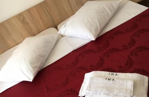 Mamaia-Sat House | Kid-Friendly Retreat at Casa Ina: Guest Rated 8/10