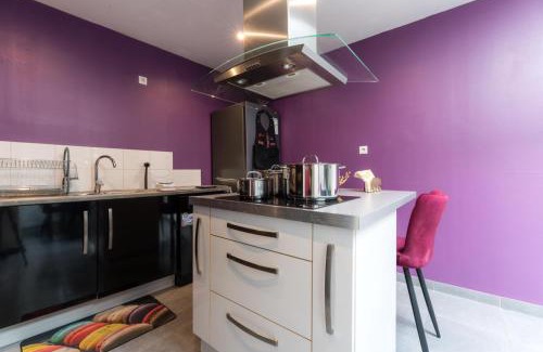 Calais Apartment | Pet-Friendly Casa Inca Calais - Free Parking & Great Reviews