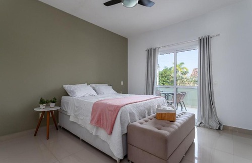 Niteroi House | Beautiful Casa with 4 Suites Near Itacoatiara Beach