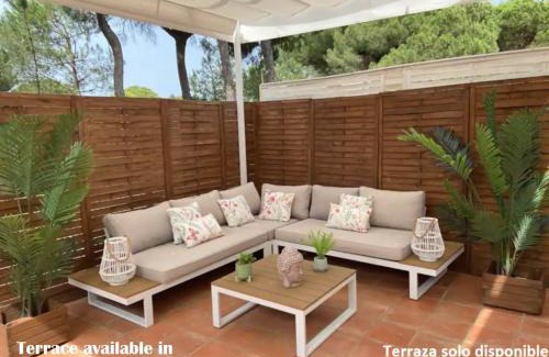 Nuevo Portil House | Beachfront Casa de Lujo: Golf Course Views & Pet Friendly