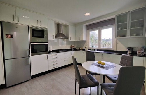 Bergondo House | Cozy Casa Independiente in Bergondo with Ocean View