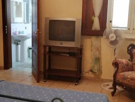 Castro Marina House | Relax at Casa Indipendente Castro - Family-Friendly Retreat