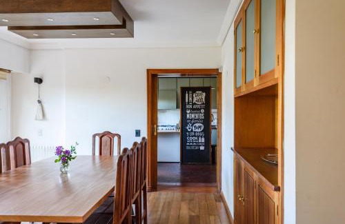 Belgrano House | Casa: Prime Location for Family-Friendly Getaways