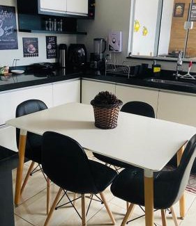 Foz do Iguacu House | Inviting Full House with Pool – Perfect for Families & Pets
