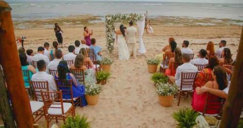 Itacimirim House | Beachfront Comfort at Casa Inteira in Itacimirim, Bahia