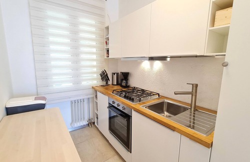 Campi Apartment | Scenic Lake View Apartment at Casa Irene le Balze