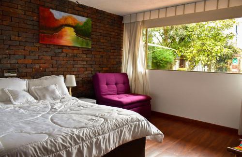 Chia House | Oceanfront Casa Iris: Guest Rated 8.9/10 for Families