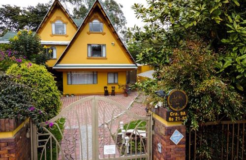 Chia House | Oceanfront Casa Iris: Guest Rated 8.9/10 for Families