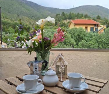 Cisano sul Neva Apartment | Discover Casa Iris: Family & Pet-Friendly Retreat Awaits