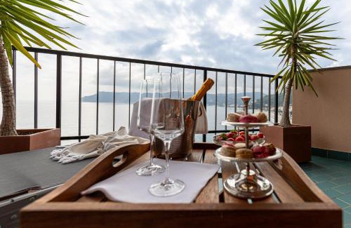 Torre del Mare Apartment | Tranquil Oceanfront Retreat at Casa Isola - 4 Star Comfort