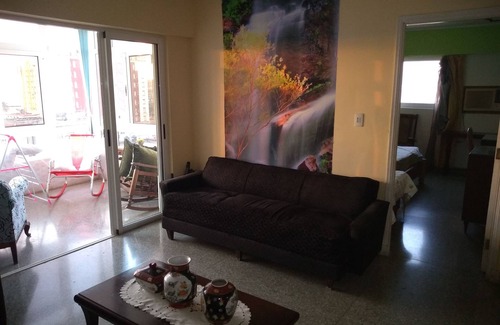 Municipality of Diez de Octubre Apartment | Relax at Casa Issi Nelson with Spa and Family Amenities