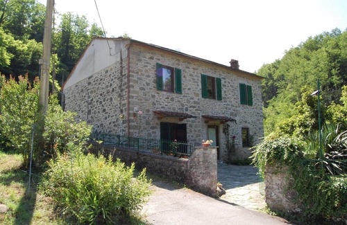 Casoli House | Relaxing Casa Millefiori with Pool and Garden in Tuscany