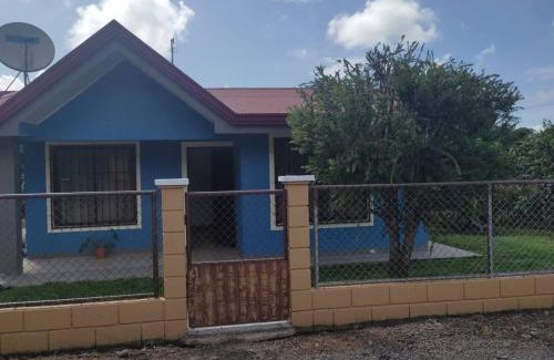 El Tanque House | Guest Rated 10/10 at Casa Jade de la Fortuna with Pool