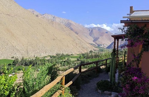 Paihuano House | Panoramic Views at Casa Jardín de Hadas - Pet Friendly Stay