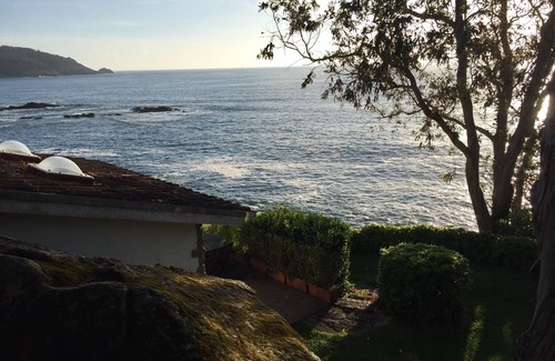 Saians House | Escape to Casa Jardín by the Ocean with Pool & Spa