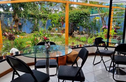 Mata Redonda House | Welcoming Casa Jardin del Mango: Pet-Friendly Retreat