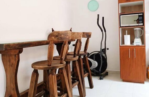 La Estrella House | Casa Jardin: Family-Friendly Retreat Near the Park, Rated 9.8